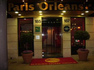 dsci00093 i read at least fifteen visitor reviews on tripadvisor before booking it.