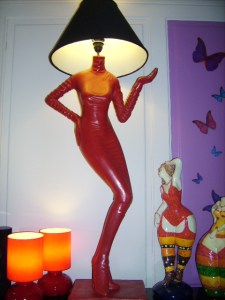 dsci0015 and, most awesomely of all, these lamps were in the lobby.