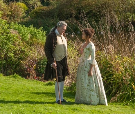 Tom Wilkinson plays Dido's great-uncle, William Murray, Lord Chief Justice of England and Wales.